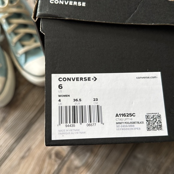 Converse Women's Light Blue High-Top Sneakers sz 6 CTAS lift hi NEW in box - Picture 3 of 5